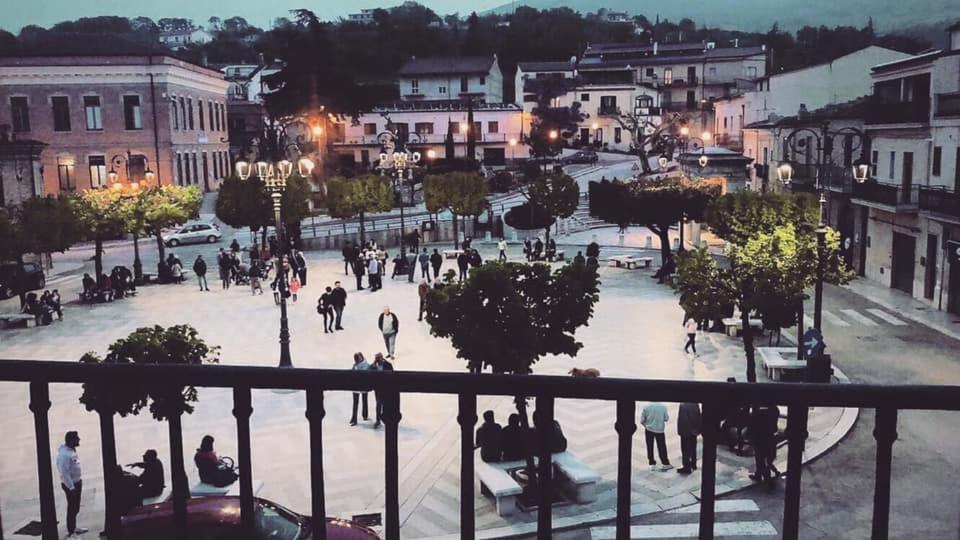 B&B Agora Biccari Bagian luar foto